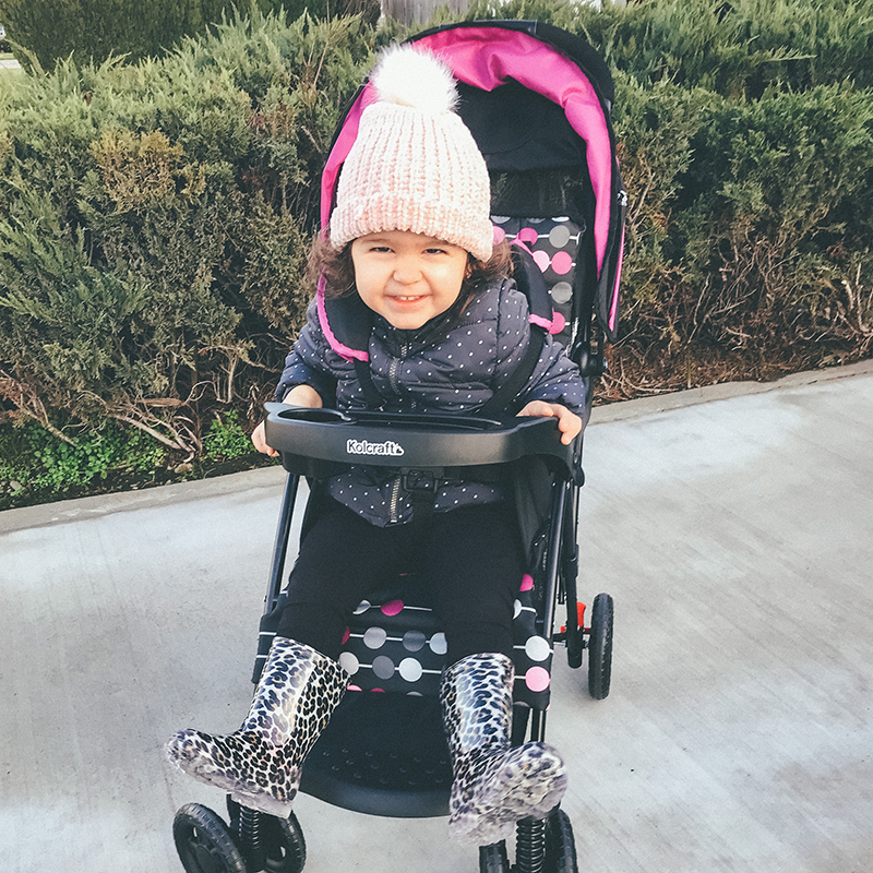 kolcraft free stand stroller